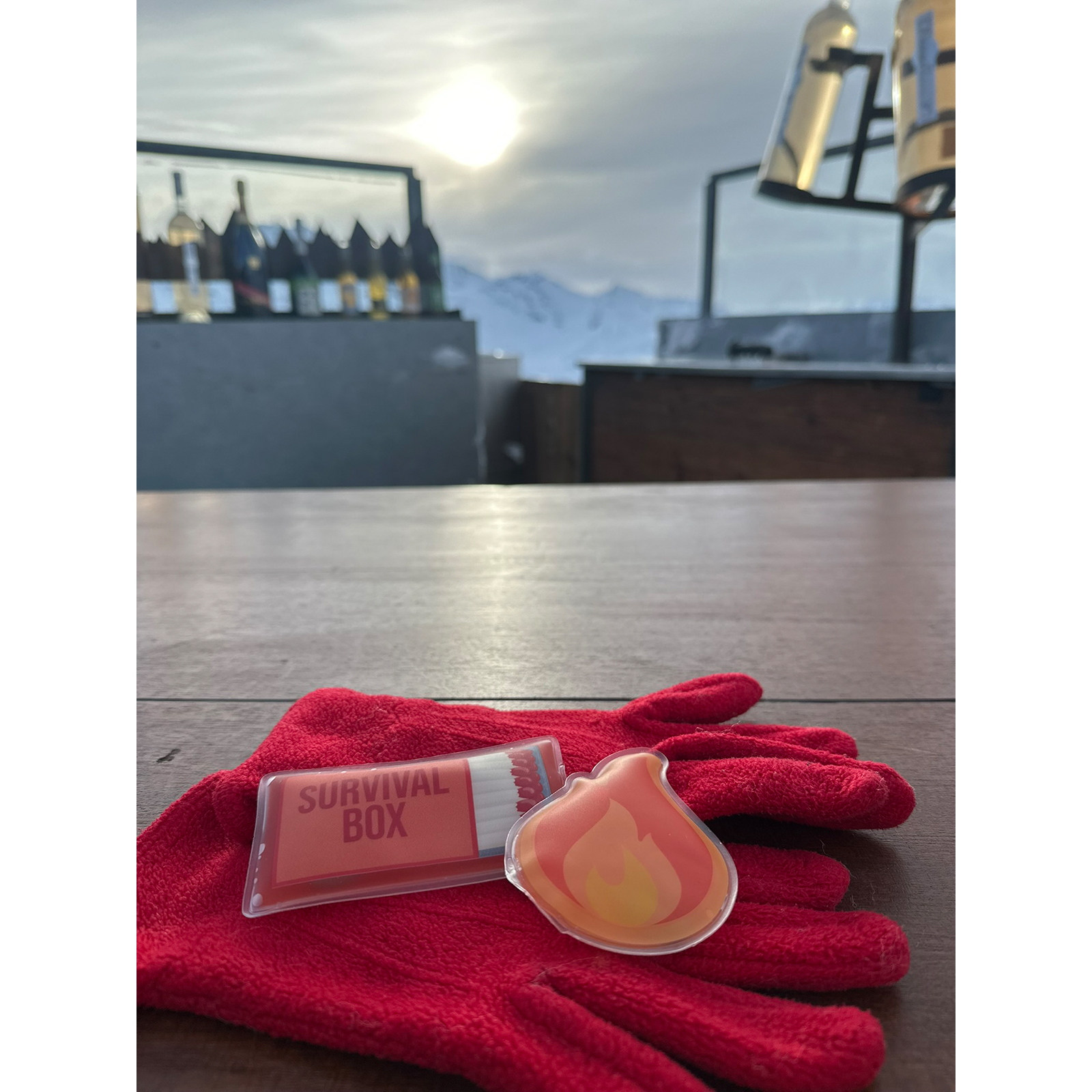 Hand warmer SURVIVAL BOX  pack of 2