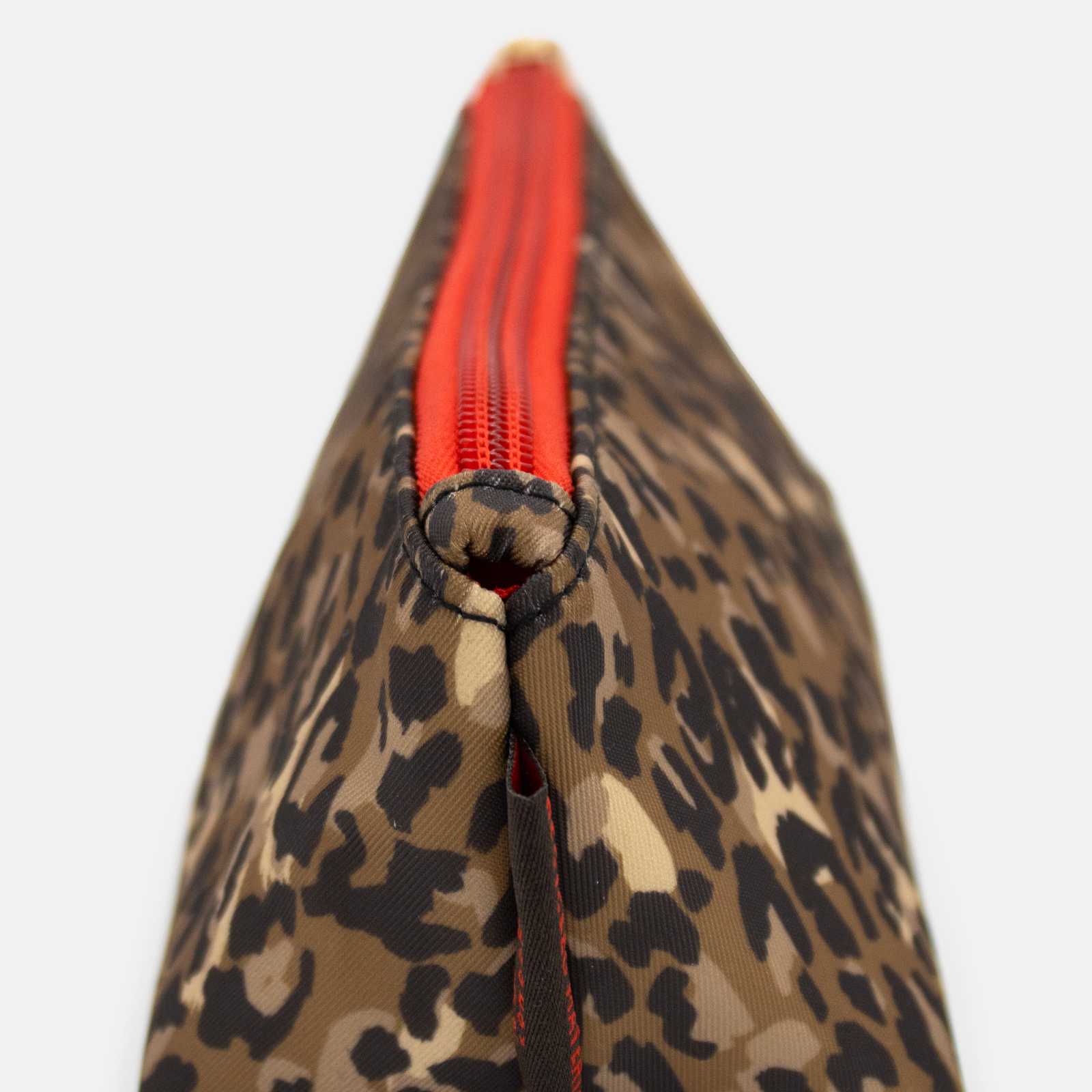 Essentials Case Leopard