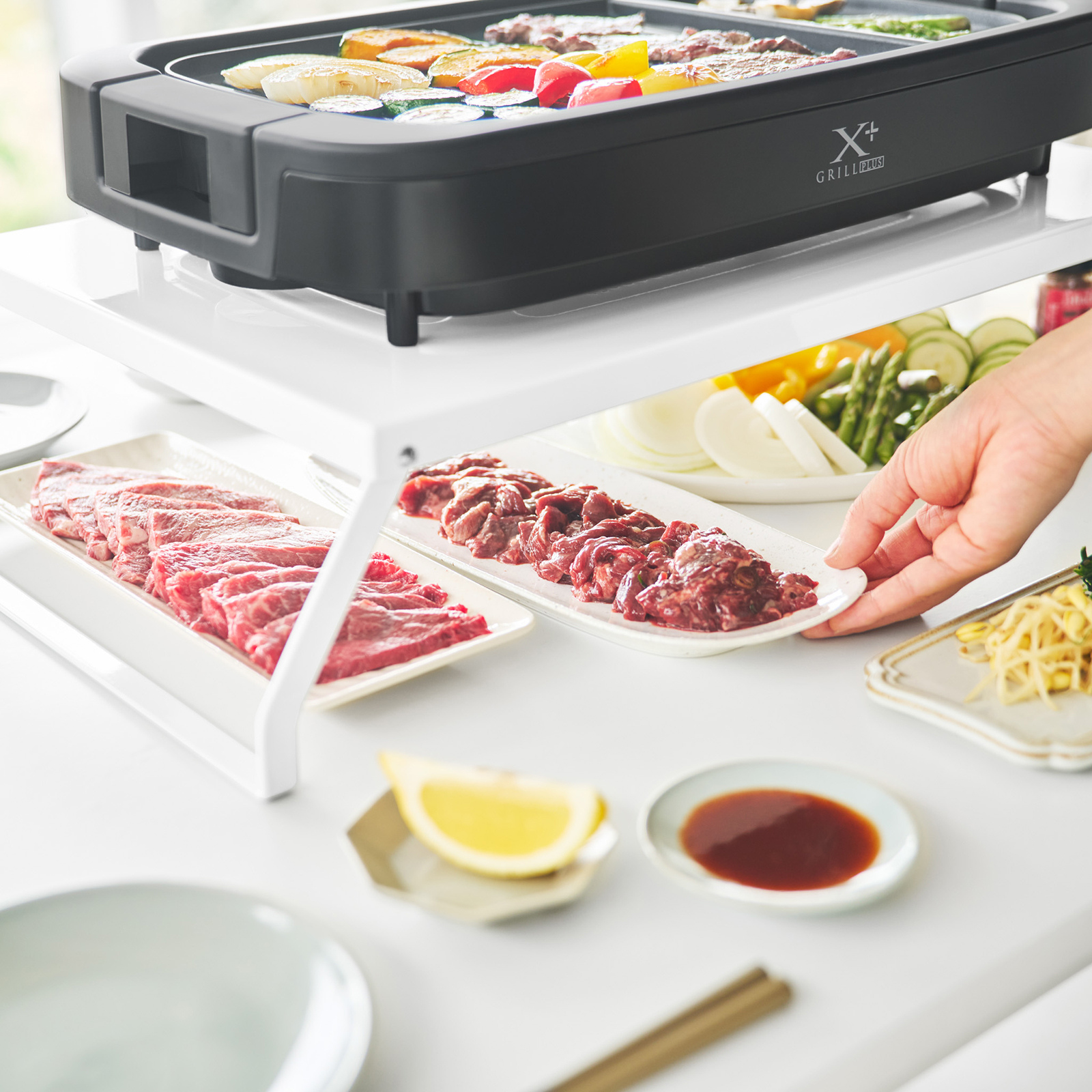 Klappbarer Tisch-Grillständer TOWER weiss