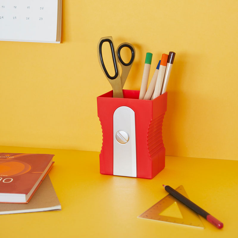 Support-stylo SHARPENER rouge 