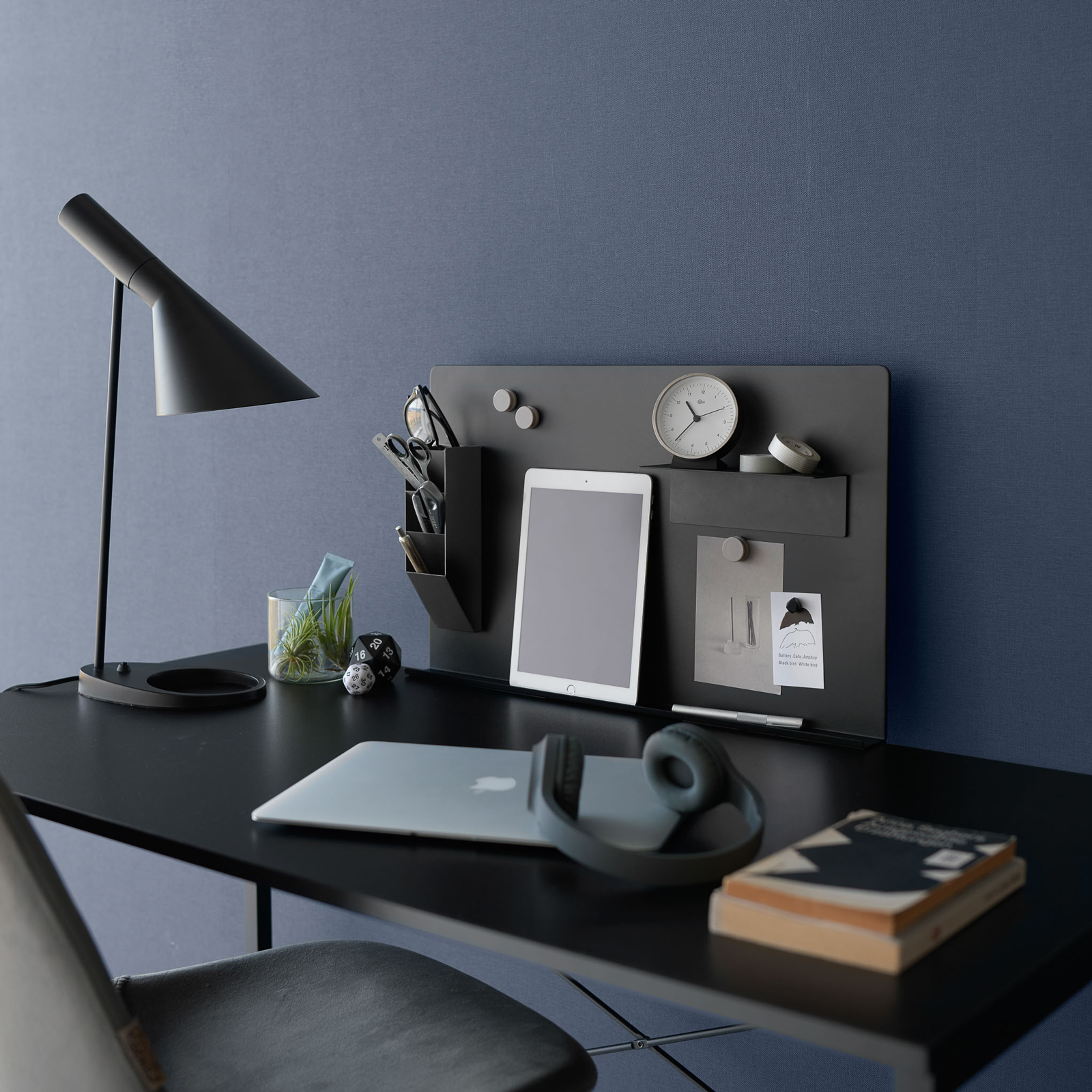 Magnetwand für den Schreibtisch TOWER black