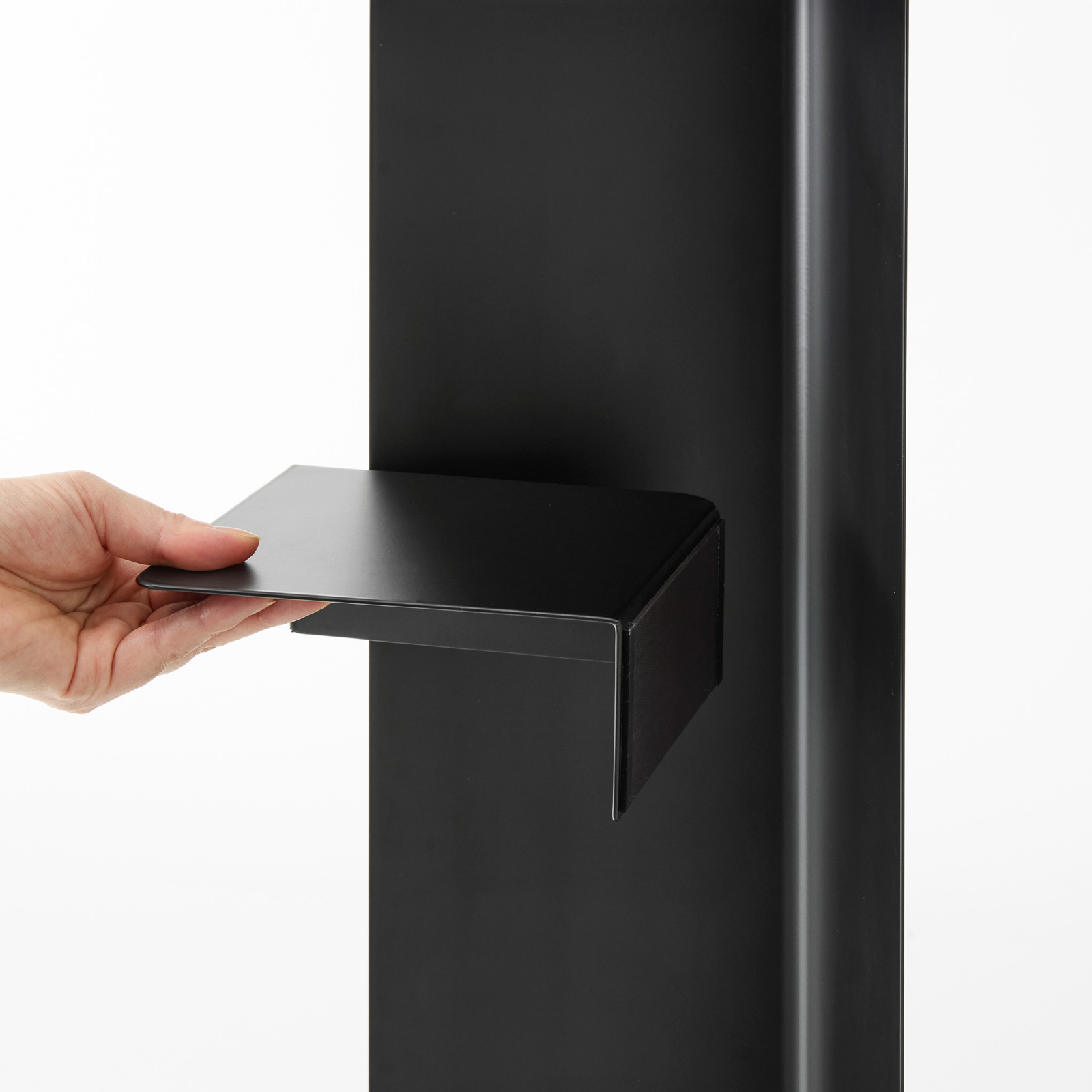 TOWER Toilettenpapierhalter mit Rollen schwarz