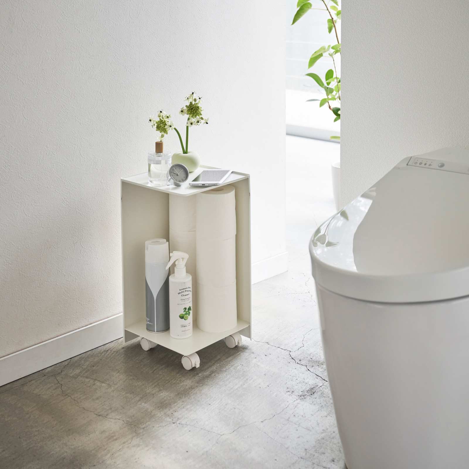 Toilettenpapieraufbewahrung TOWER weiss mit Rollen 