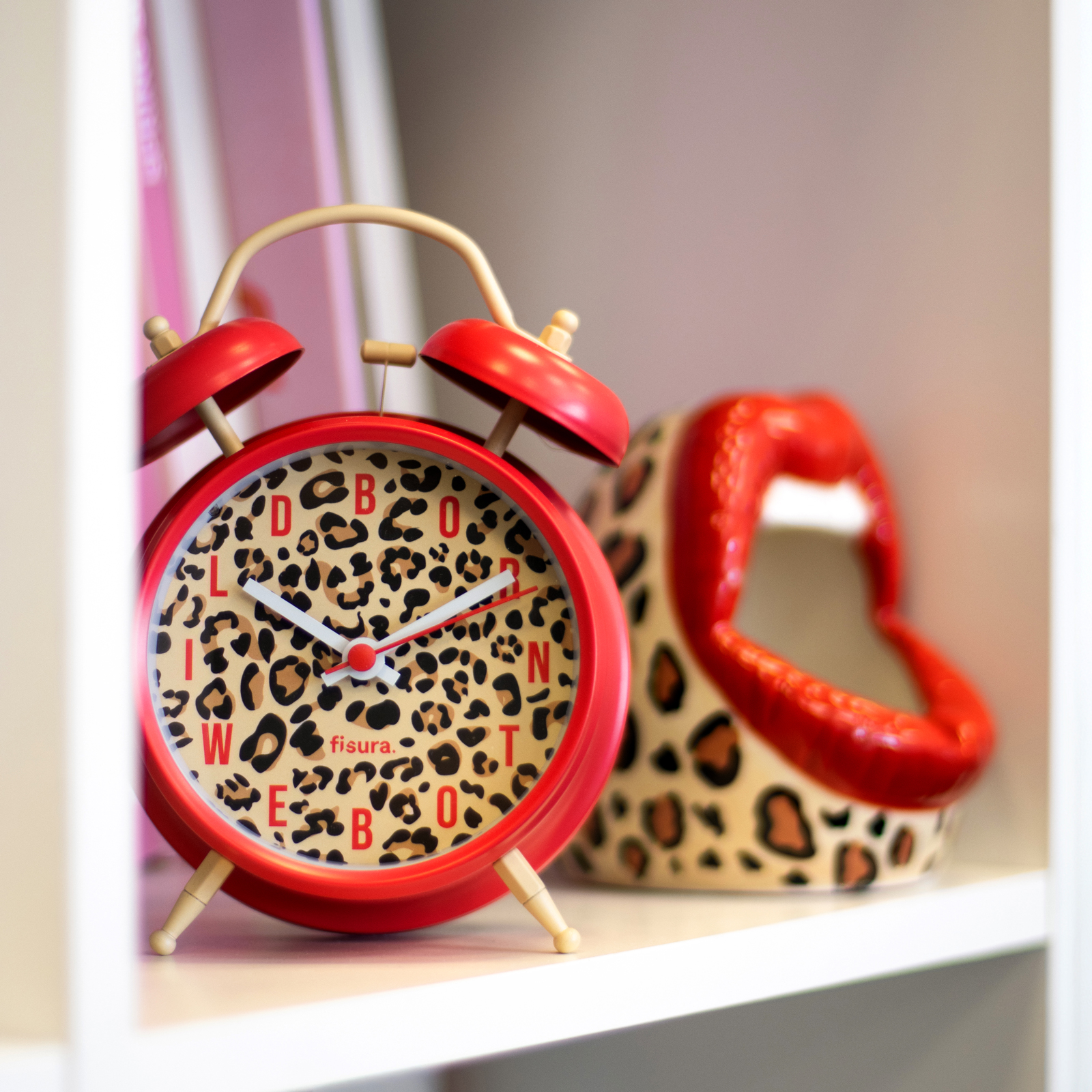 RETRO ALARM CLOCK cheetah