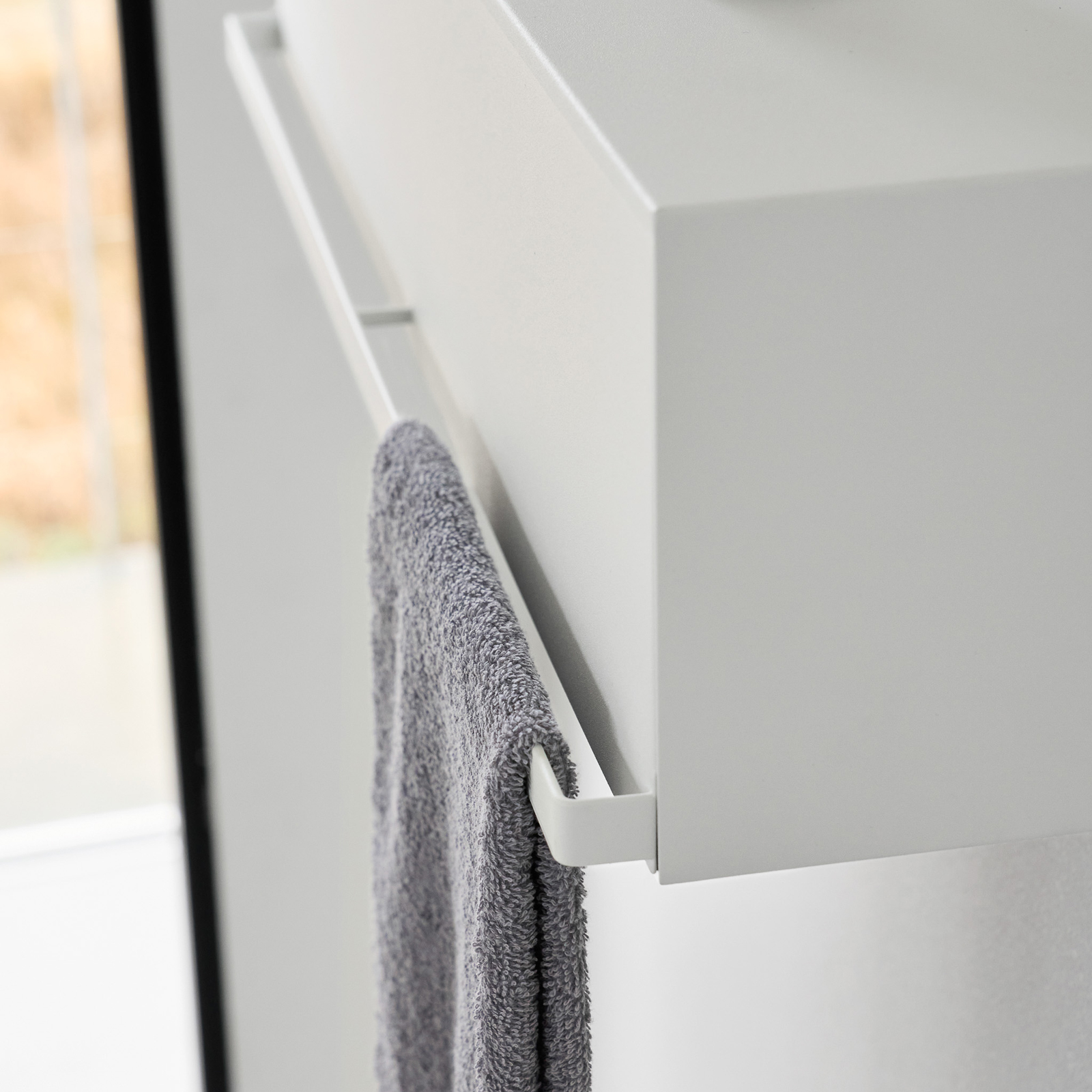 Aufbewahrungsbox mit Wandbefestigung TOWER weiss