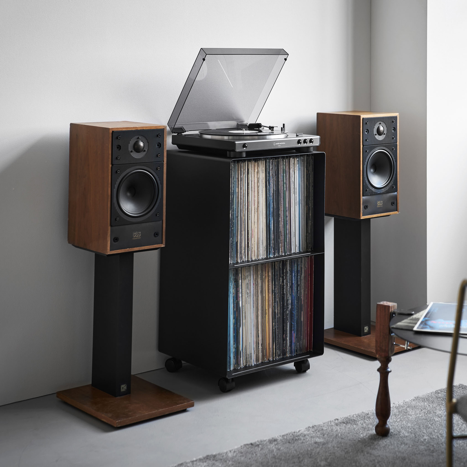 2-stöckiges Schallplatten-Regal mit Rollen TOWER schwarz