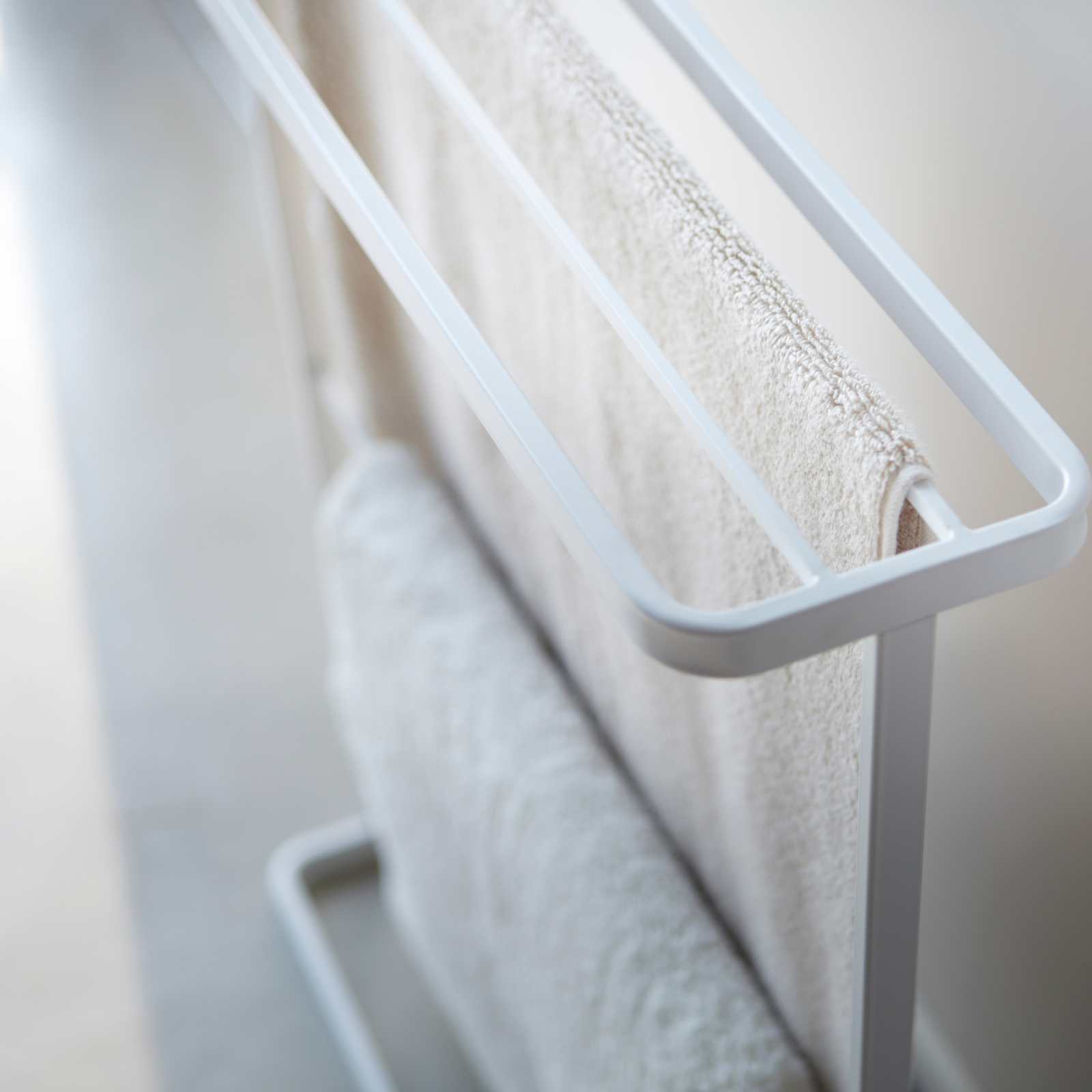 Porte-serviettes de bain TOWER blanc