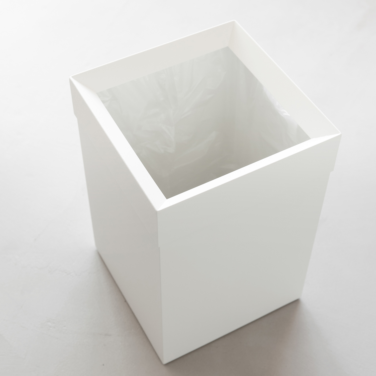 Niedriger Papierkorb TOWER weiss