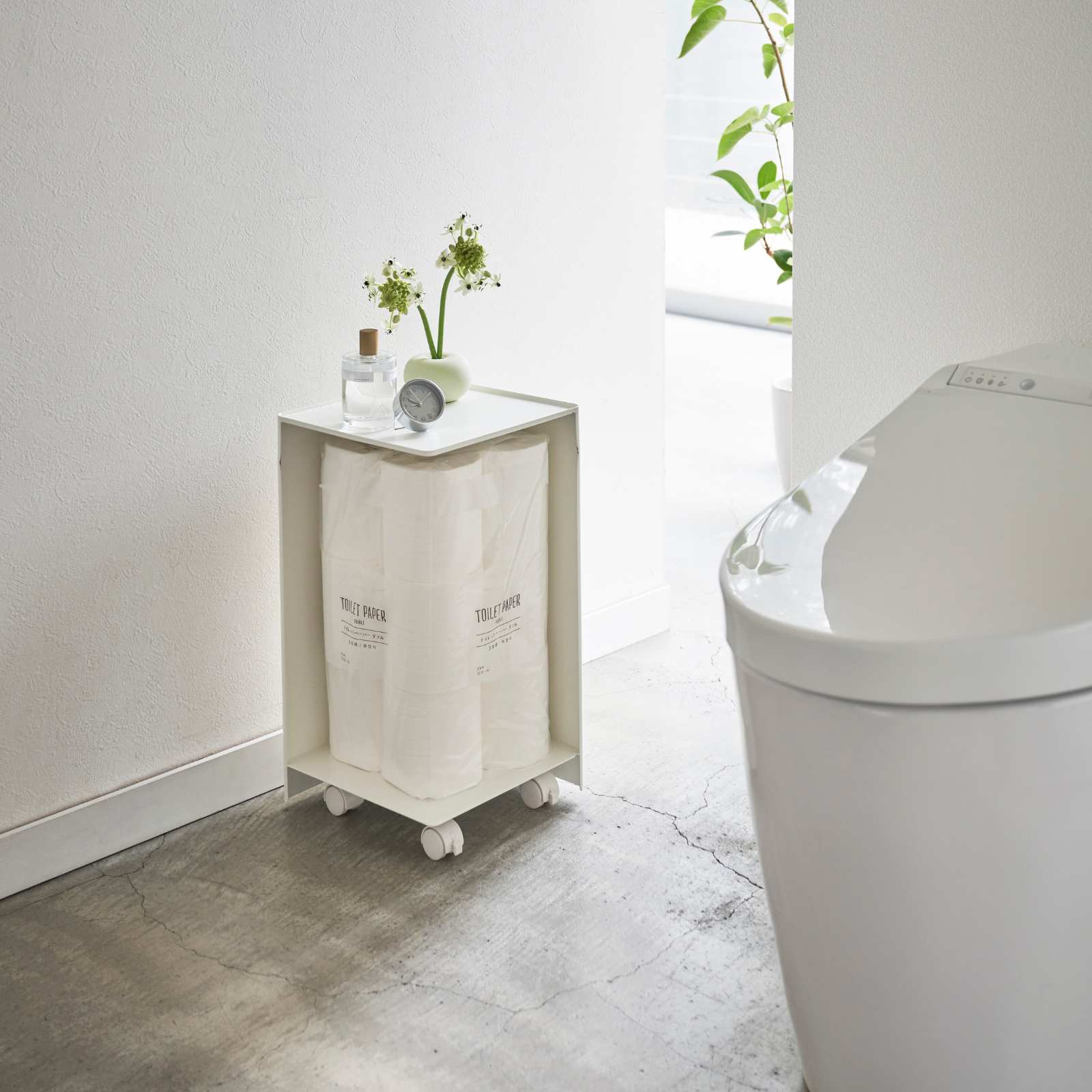 Toilettenpapieraufbewahrung TOWER weiss mit Rollen 