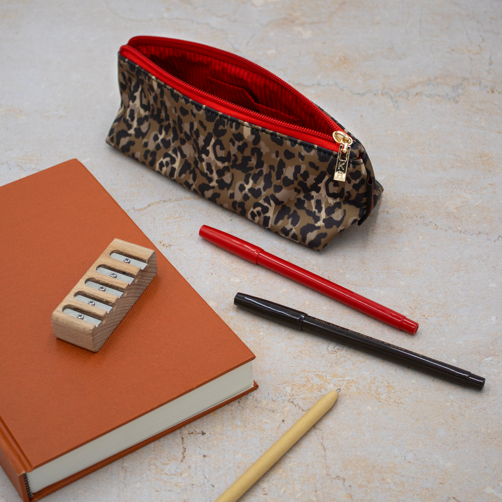 Essentials Case Leopard