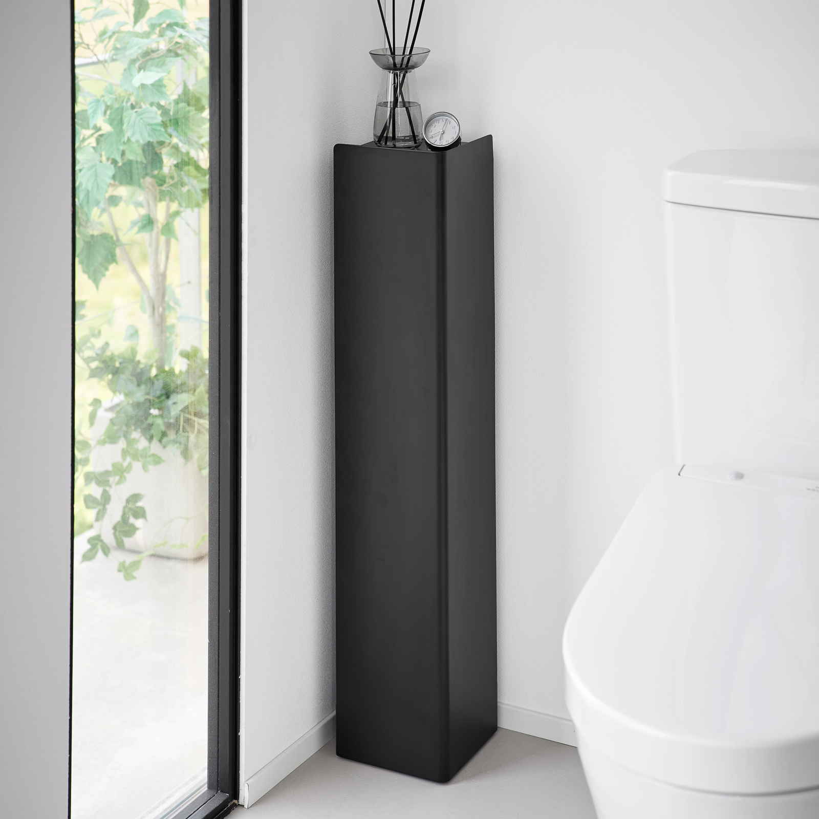 TOWER Toilettenpapierhalter mit Rollen schwarz