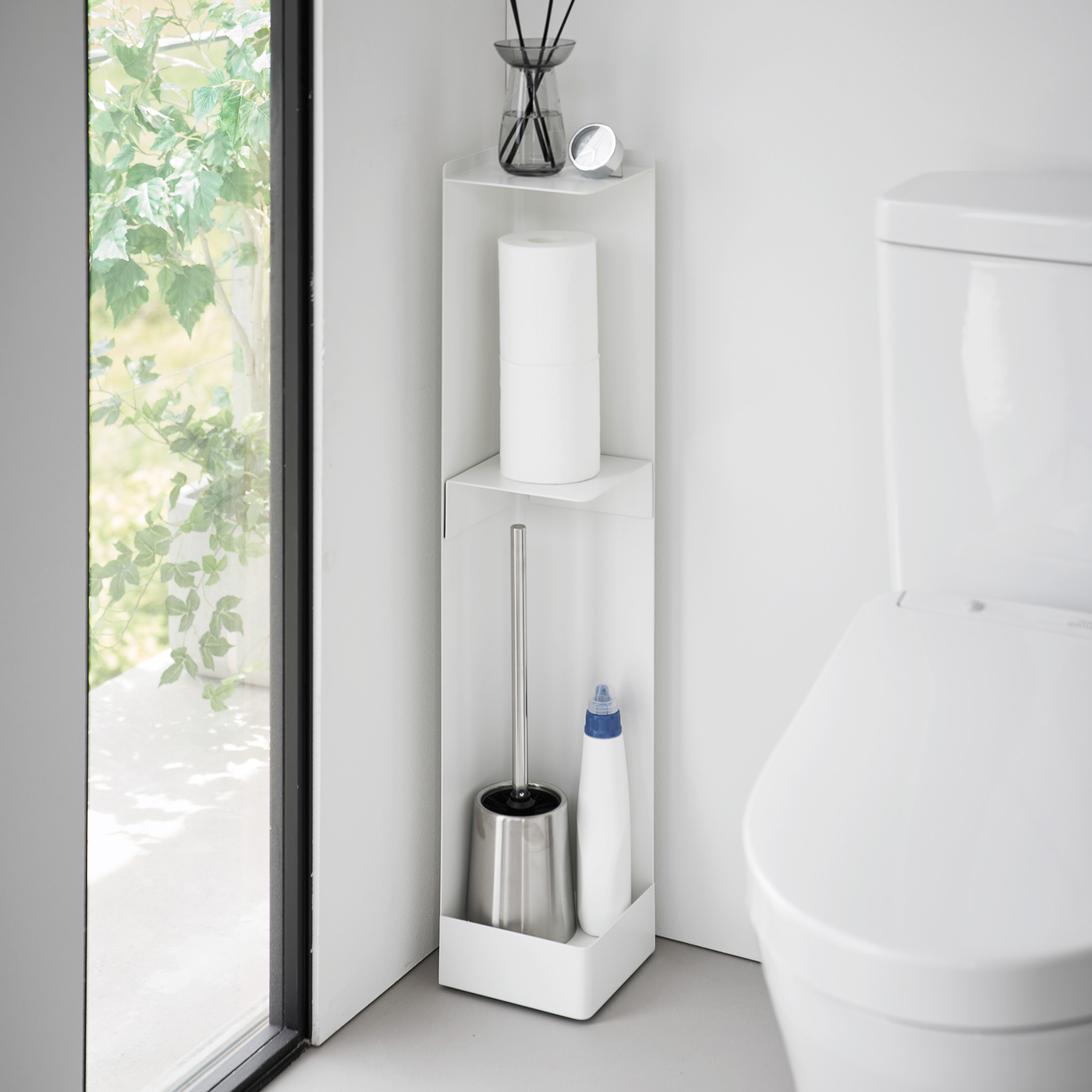 TOWER Étagère de salle de bain étroite avec roulettes blanc