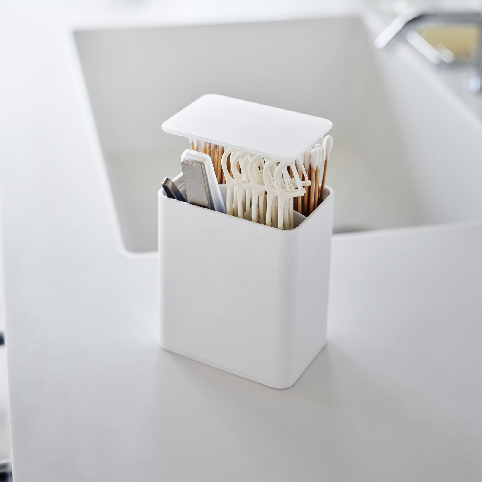 Aufbewahrungsbox mit Druckverschluss TOWER weiss