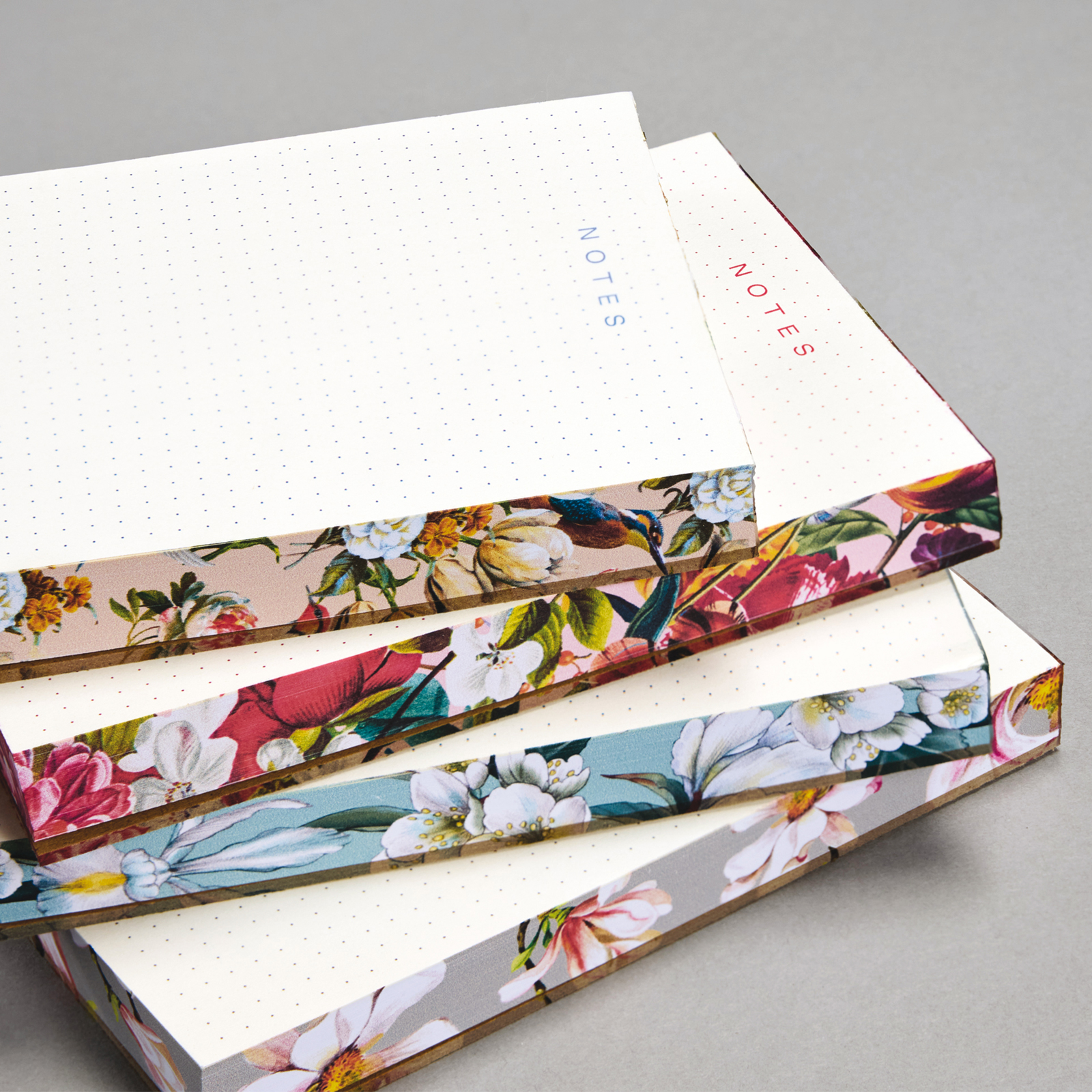 Notizblock mit Farbschnitt MAGNOLIE