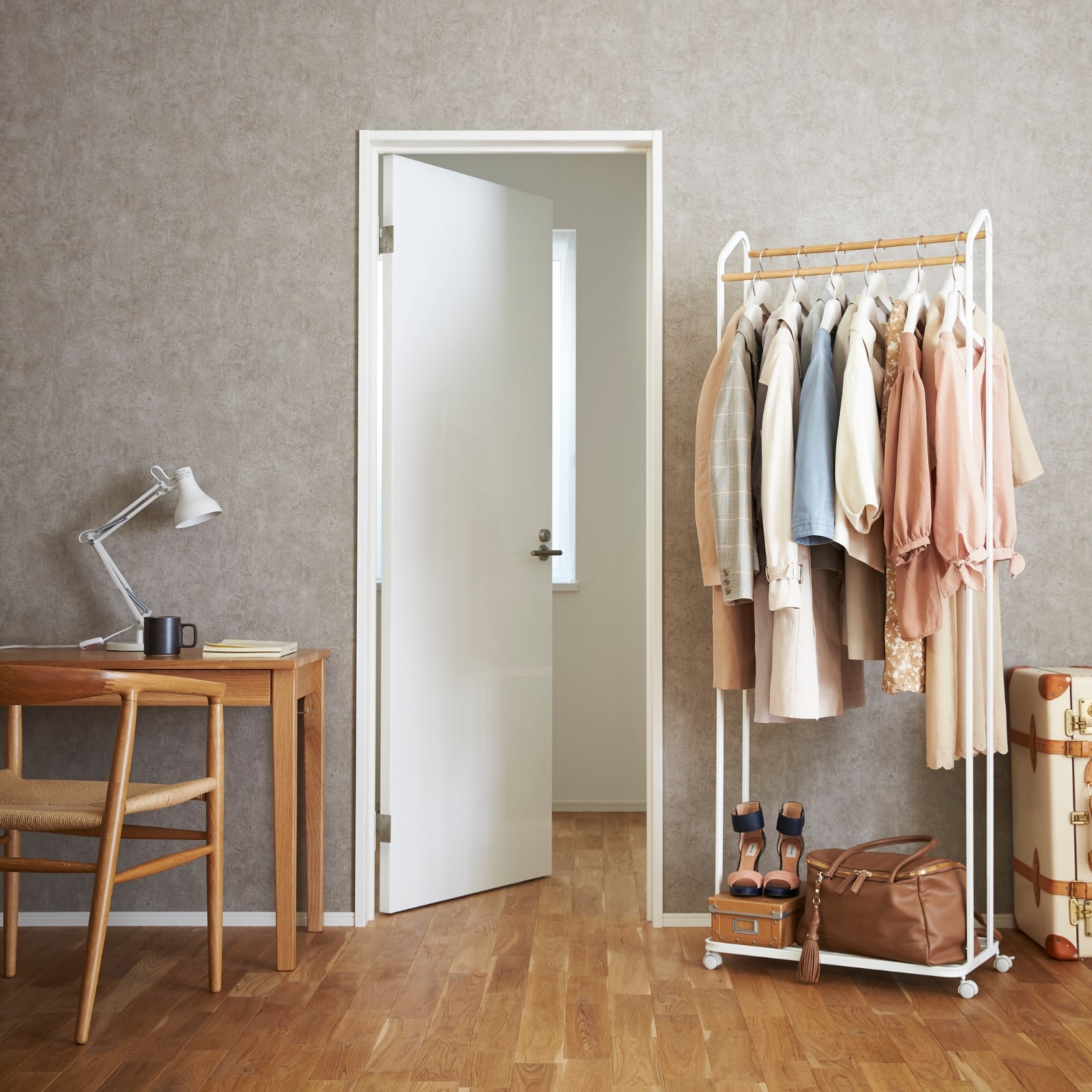 Garderobe mit Rollen TOWER weiss 